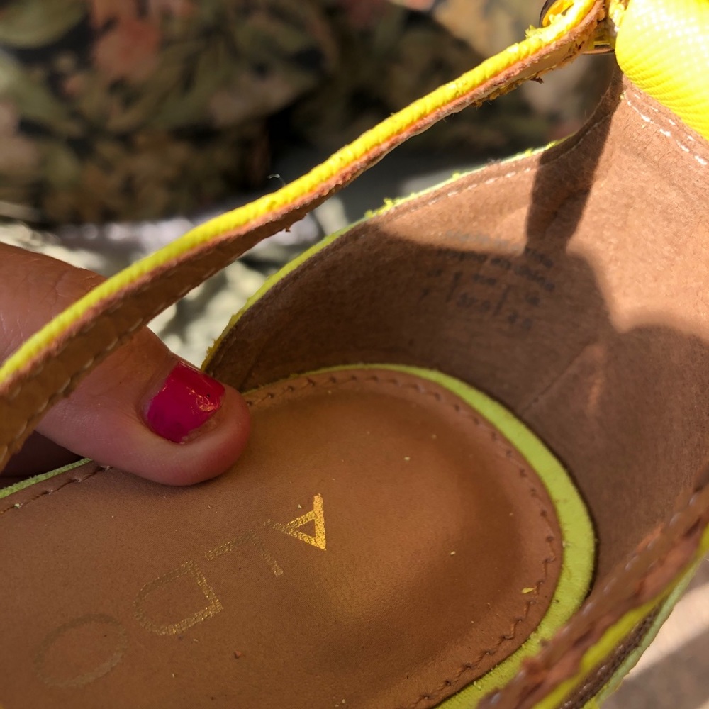 Aldo Neon Yellow Sandals with Geometric Accents - Picture 7 of 11
